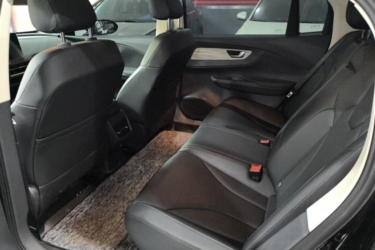 Used Hongqi E-QM5 2025 500km Range Commuter Version Interior 2