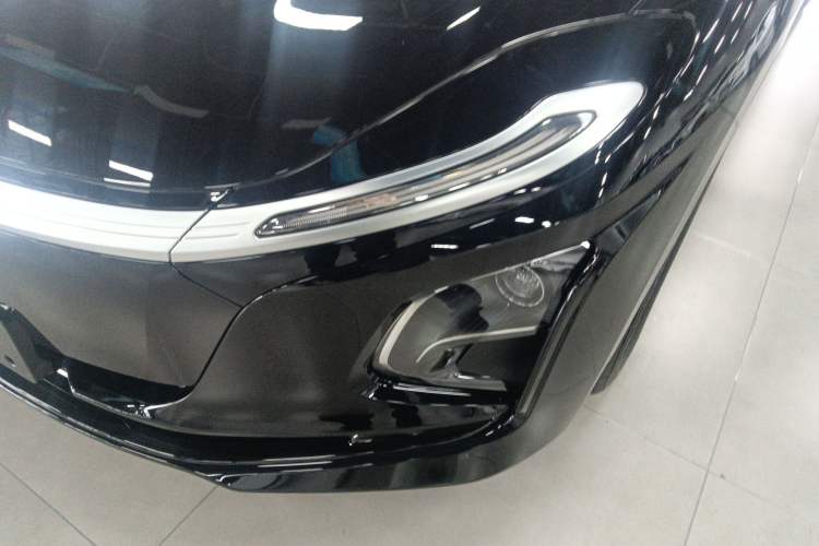 Used Hongqi E-QM5 2025 500km Range Commuter Version Left Front Headlight