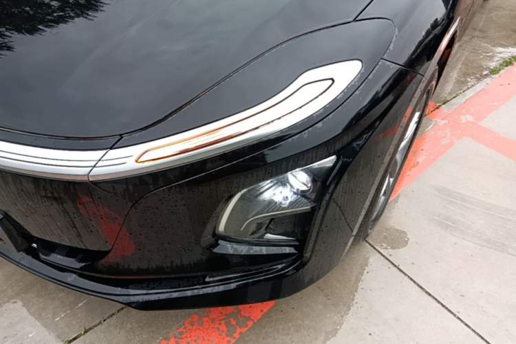 Used Hongqi E-QM5 2025 610 km PLUS Left Front Headlight