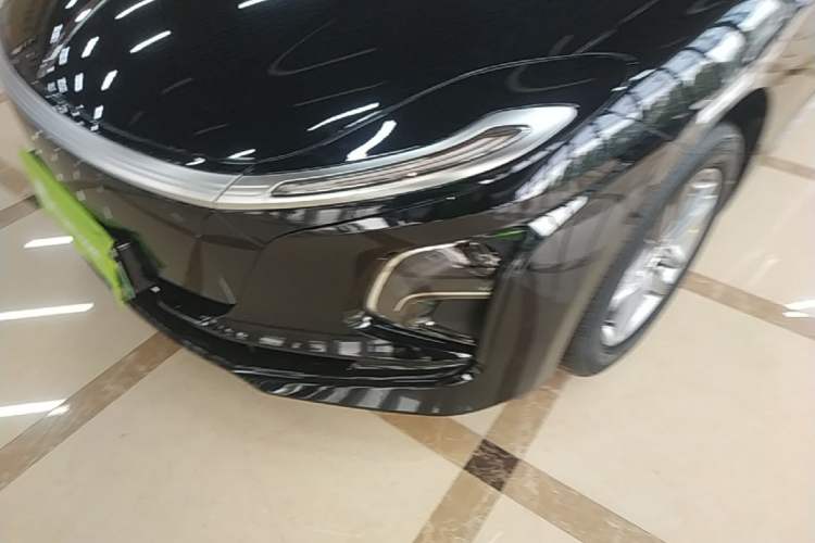 Used Hongqi E-QM5 2025 500km Range Commuter Version Left Front Headlight