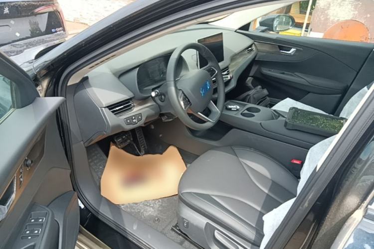Used Hongqi E-QM5 2025 610 km PLUS Left Front Seat