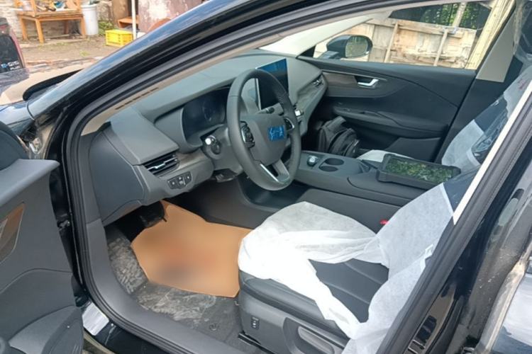 Used Hongqi E-QM5 2025 610 km PLUS Left Front Seat