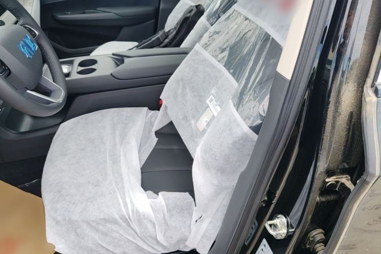 Used Hongqi E-QM5 2025 610 km PLUS Left Front Seat