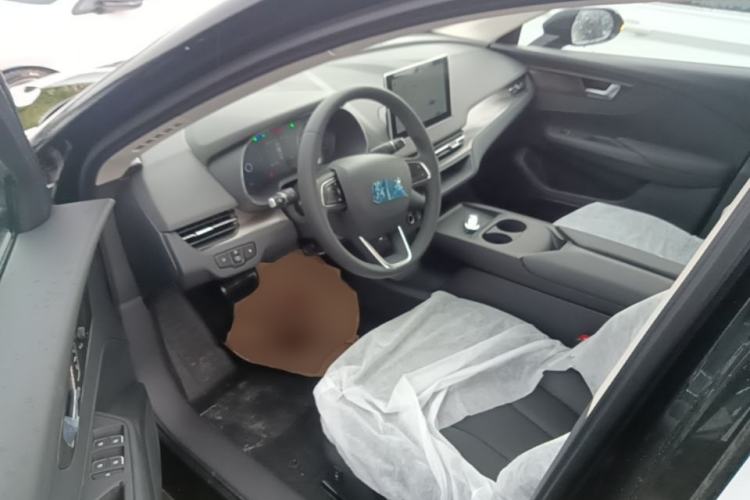 Used Hongqi E-QM5 2025 610 km PLUS Left Front Seat