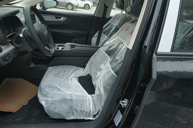 Used Hongqi E-QM5 2025 500km Range Commuter Version Left Front Seat