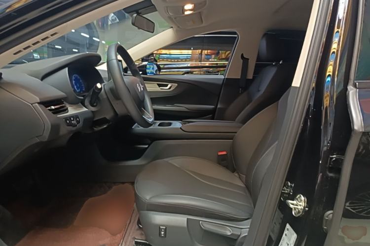 Used Hongqi E-QM5 2025 500km Range Commuter Version Left Front Seat