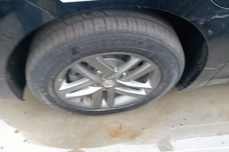 Used Hongqi E-QM5 2025 610 km PLUS Left Front Wheel Hub
