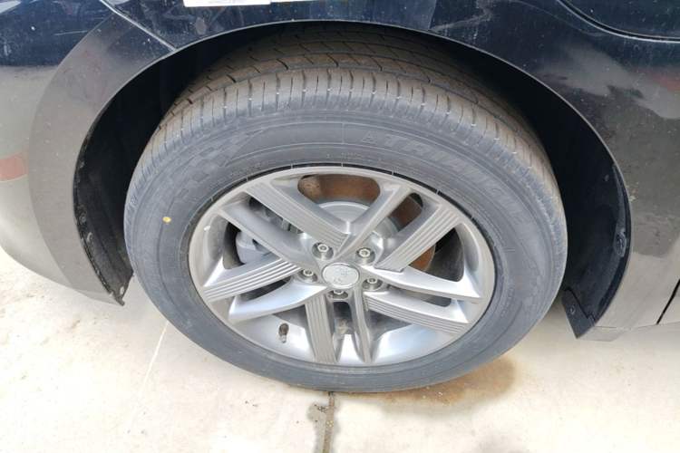 Used Hongqi E-QM5 2025 610 km PLUS Left Front Wheel Hub