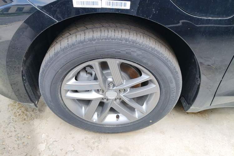 Used Hongqi E-QM5 2025 610 km PLUS Left Front Wheel Hub