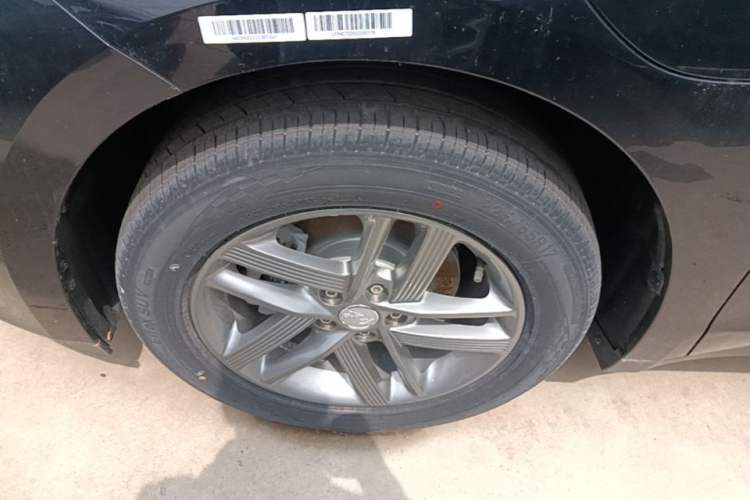 Used Hongqi E-QM5 2025 610 km PLUS Left Front Wheel Hub