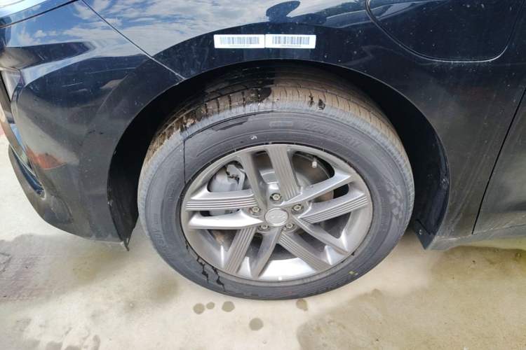 Used Hongqi E-QM5 2025 610 km PLUS Left Front Wheel Hub