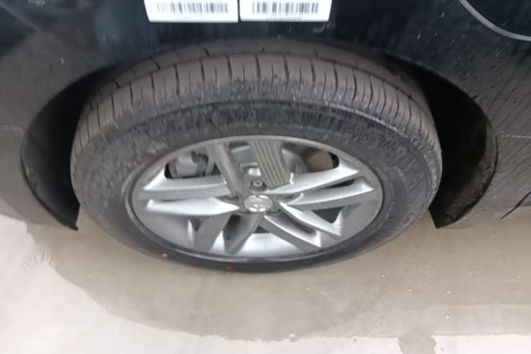Used Hongqi E-QM5 2025 610 km PLUS Left Front Wheel Hub