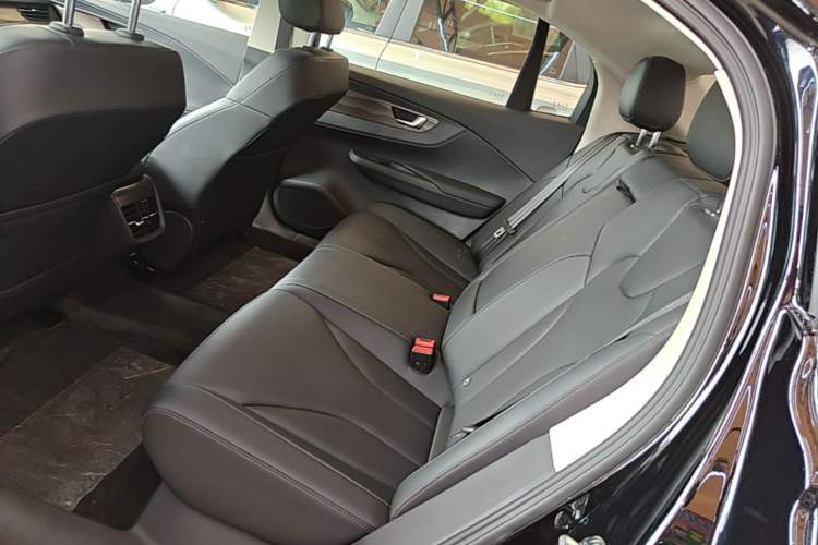 Used Hongqi E-QM5 2025 610 km PLUS Left Rear Seat