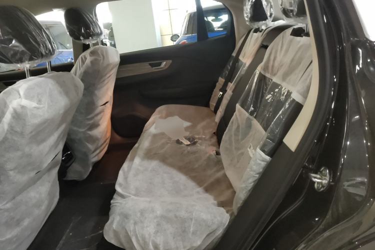 Used Hongqi E-QM5 2025 500km Range Commuter Version Left Rear Seat