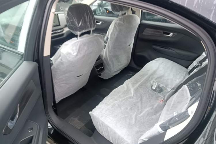 Used Hongqi E-QM5 2025 610 km PLUS Left Rear Seat