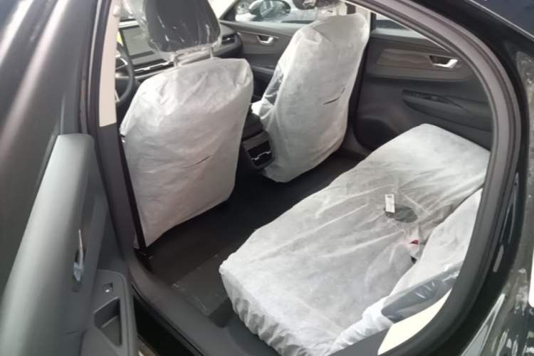 Used Hongqi E-QM5 2025 610 km PLUS Left Rear Seat