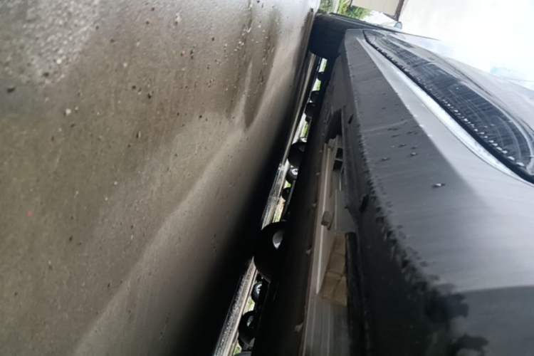 Used Hongqi E-QM5 2025 610 km PLUS Left Side Sill