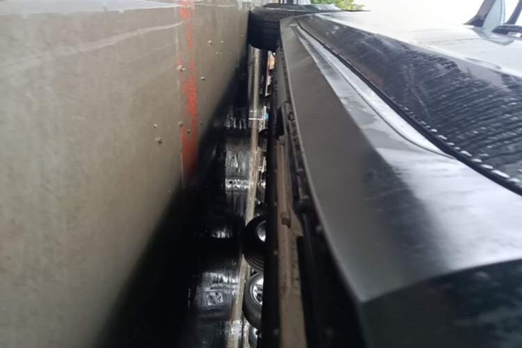 Used Hongqi E-QM5 2025 610 km PLUS Left Side Sill
