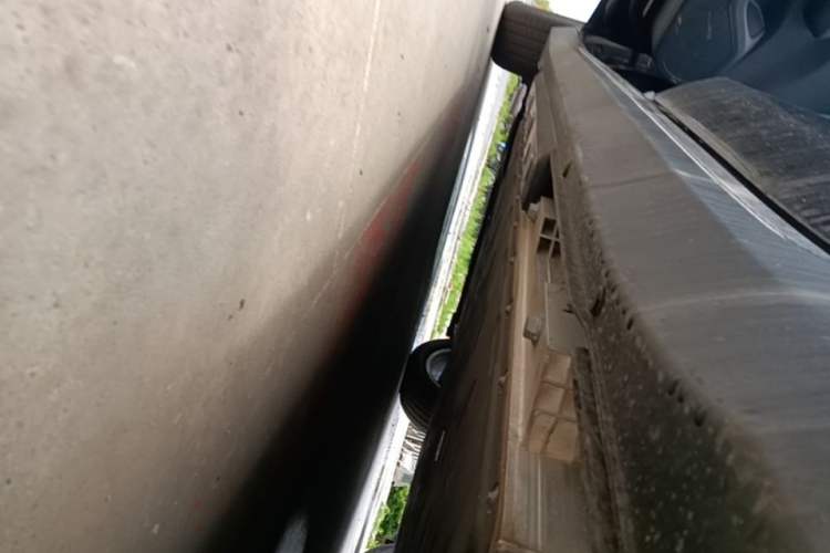 Used Hongqi E-QM5 2025 610 km PLUS Left Side Sill