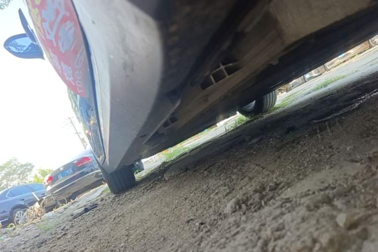 Used Hongqi E-QM5 2025 500km Range Commuter Version Left Side Sill