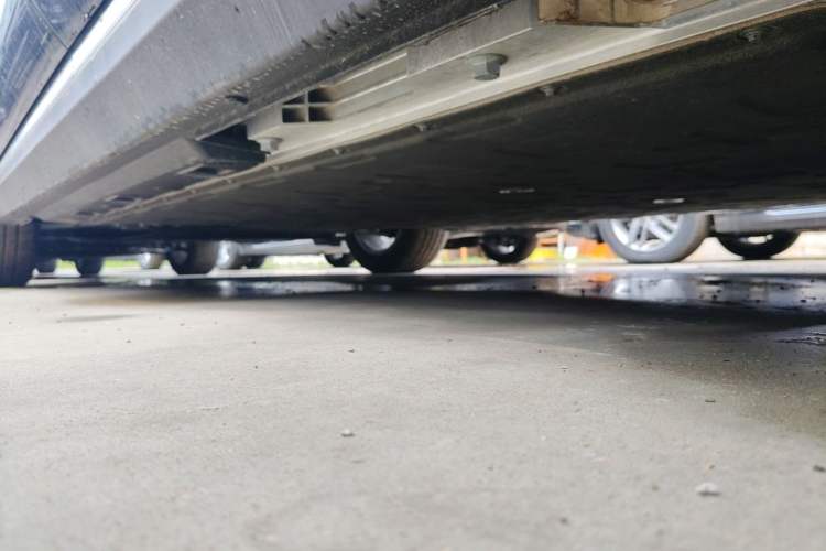 Used Hongqi E-QM5 2025 610 km PLUS Left Side Sill
