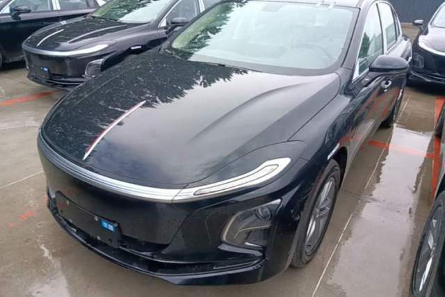 Used Hongqi E-QM5 2025 610 km PLUS