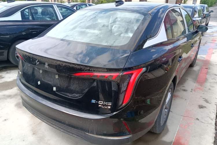 Used Hongqi E-QM5 2025 610 km PLUS Rear Right 45 Deg