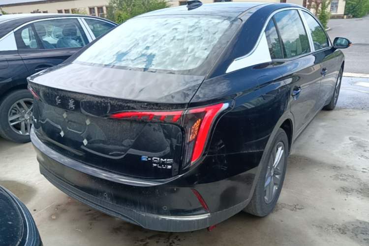 Used Hongqi E-QM5 2025 610 km PLUS Rear Right 45 Deg