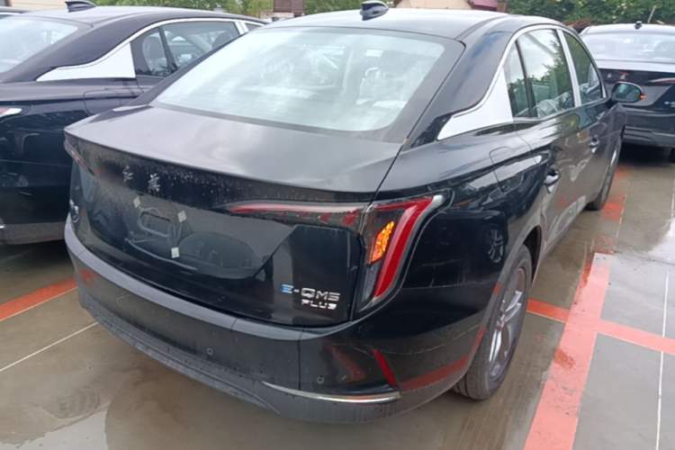 Used Hongqi E-QM5 2025 610 km PLUS Rear Right 45 Deg