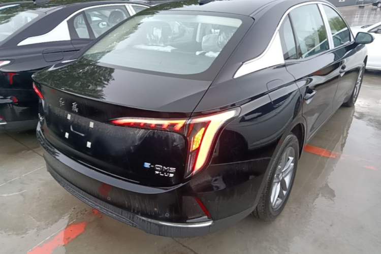 Used Hongqi E-QM5 2025 610 km PLUS Rear Right 45 Deg