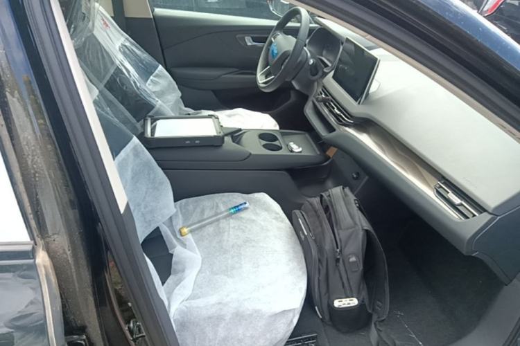 Used Hongqi E-QM5 2025 610 km PLUS Right Front Seat