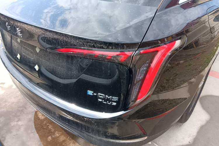Used Hongqi E-QM5 2025 610 km PLUS Right Rear Taillight