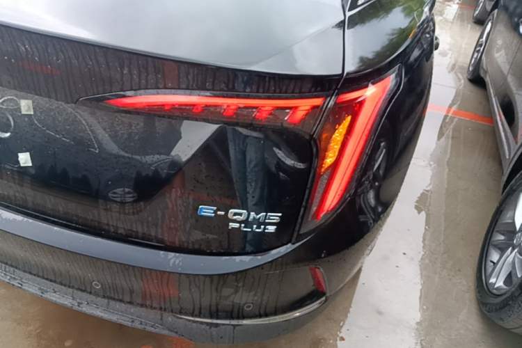 Used Hongqi E-QM5 2025 610 km PLUS Right Rear Taillight