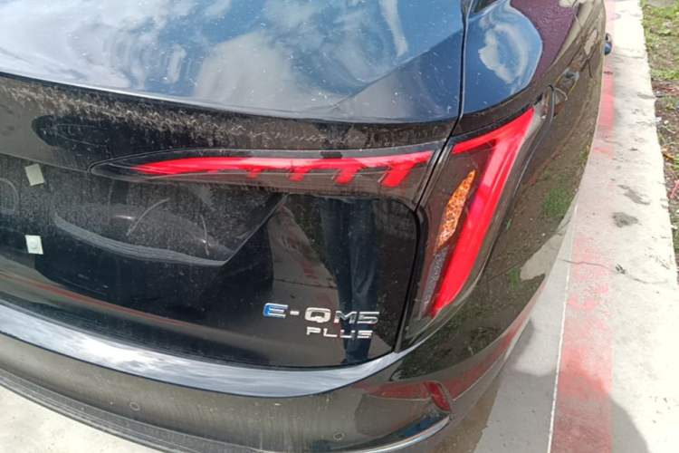 Used Hongqi E-QM5 2025 610 km PLUS Right Rear Taillight