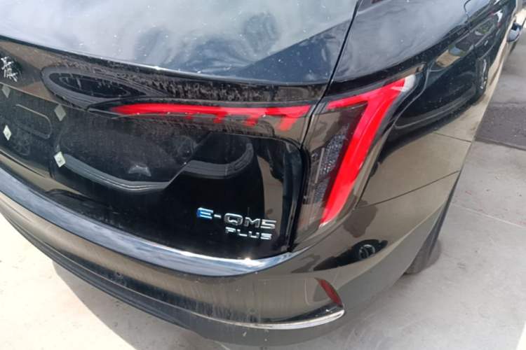 Used Hongqi E-QM5 2025 610 km PLUS Right Rear Taillight