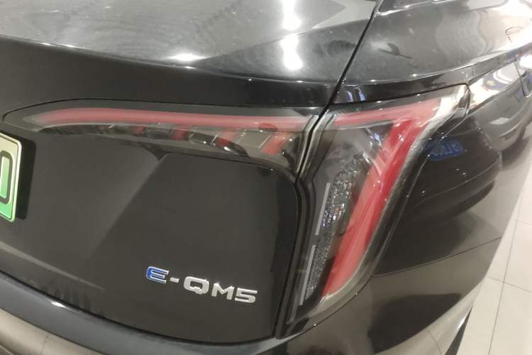 Used Hongqi E-QM5 2025 500km Range Commuter Version Right Rear Taillight