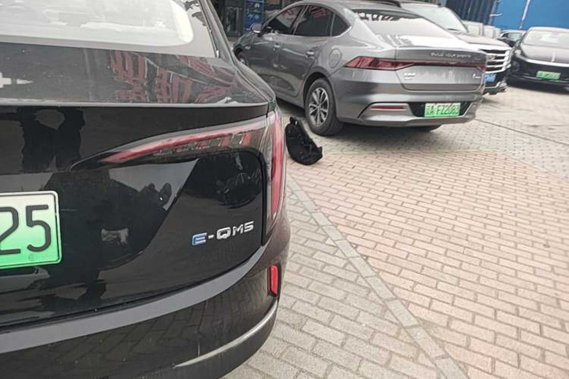 Used Hongqi E-QM5 2025 500km Range Commuter Version Right Rear Taillight