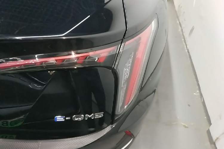 Used Hongqi E-QM5 2025 500km Range Commuter Version Right Rear Taillight