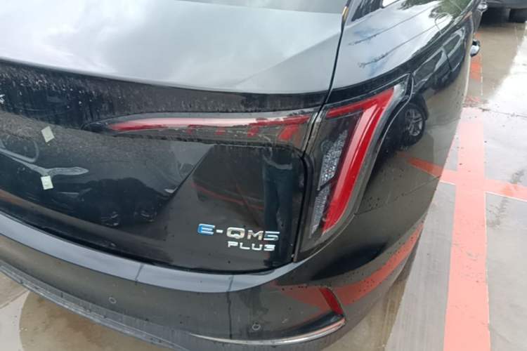 Used Hongqi E-QM5 2025 610 km PLUS Right Rear Taillight