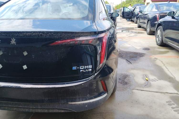 Used Hongqi E-QM5 2025 610 km PLUS Right Rear Taillight