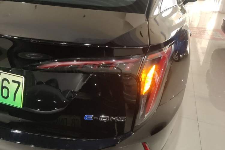 Used Hongqi E-QM5 2025 500km Range Commuter Version Right Rear Taillight
