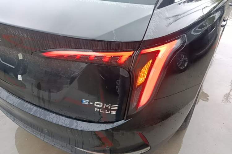 Used Hongqi E-QM5 2025 610 km PLUS Right Rear Taillight