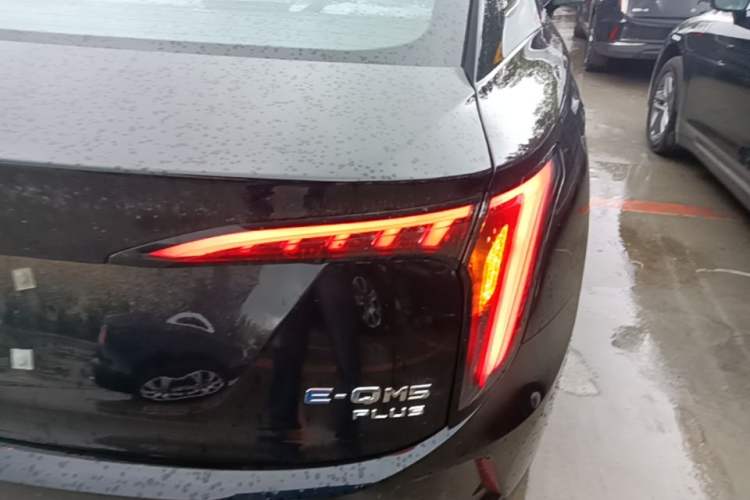 Used Hongqi E-QM5 2025 610 km PLUS Right Rear Taillight