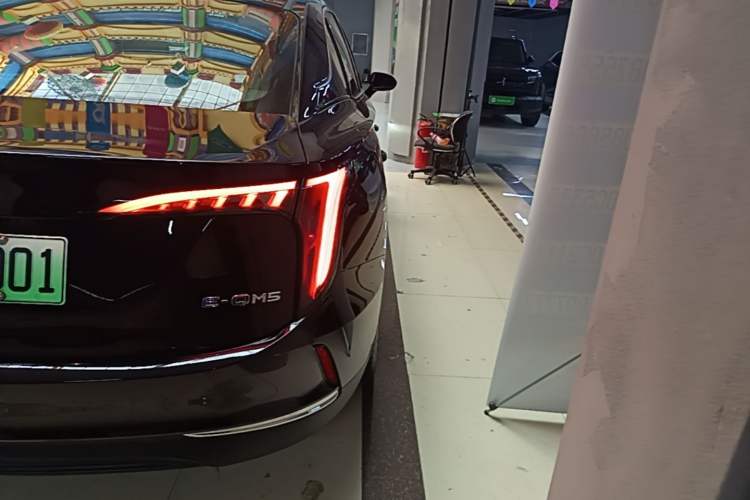 Used Hongqi E-QM5 2025 500km Range Commuter Version Right Rear Taillight