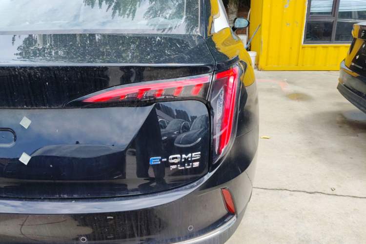 Used Hongqi E-QM5 2025 610 km PLUS Right Rear Taillight