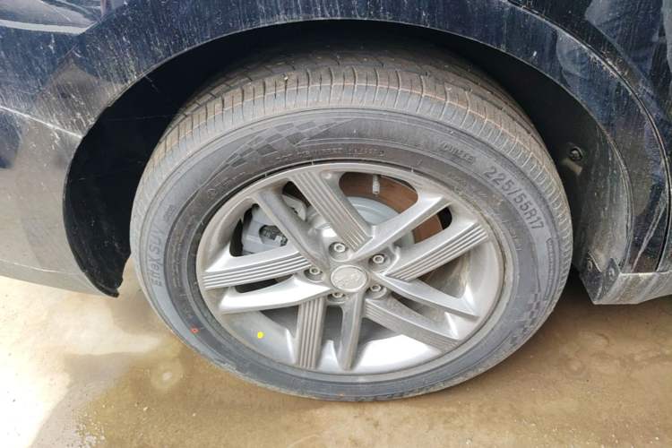 Used Hongqi E-QM5 2025 610 km PLUS Right Rear Wheel Hub