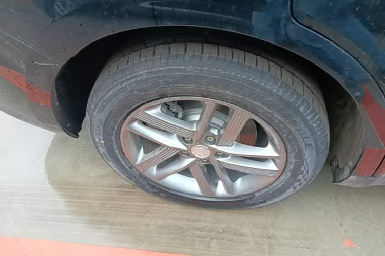 Used Hongqi E-QM5 2025 610 km PLUS Right Rear Wheel Hub