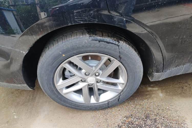 Used Hongqi E-QM5 2025 610 km PLUS Right Rear Wheel Hub