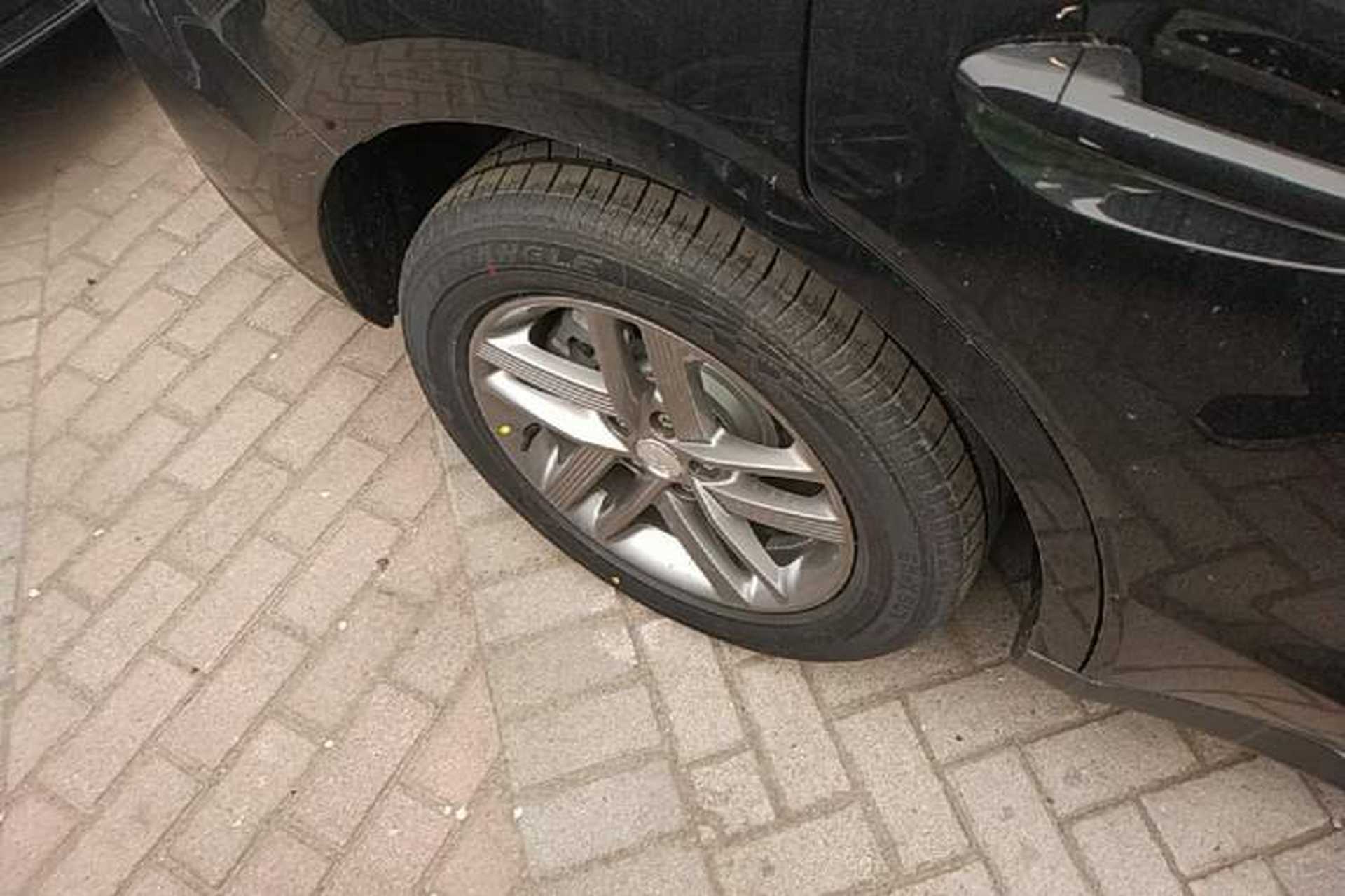 Used Hongqi E-QM5 2025 500km Range Commuter Version Right Rear Wheel Hub