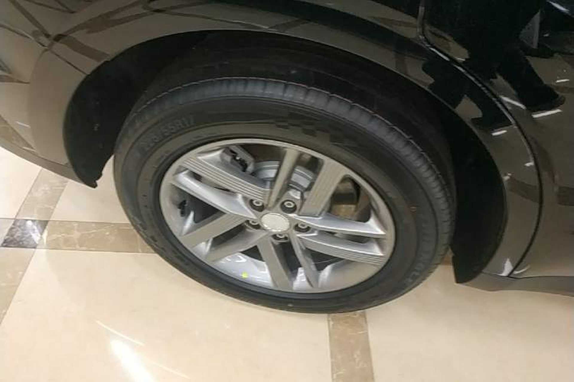 Used Hongqi E-QM5 2025 500km Range Commuter Version Right Rear Wheel Hub